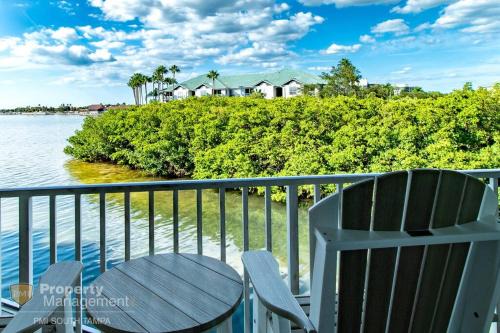 Rocky Point House | Cool Notes - Enjoy the sounds of the Bay