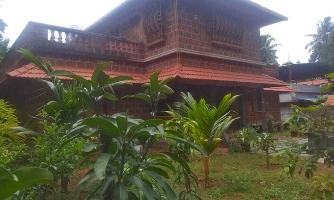 Irinjalakuda Bed & Breakfast | Cool stay in the middle of Kerala where you can wander throguh natural beauty