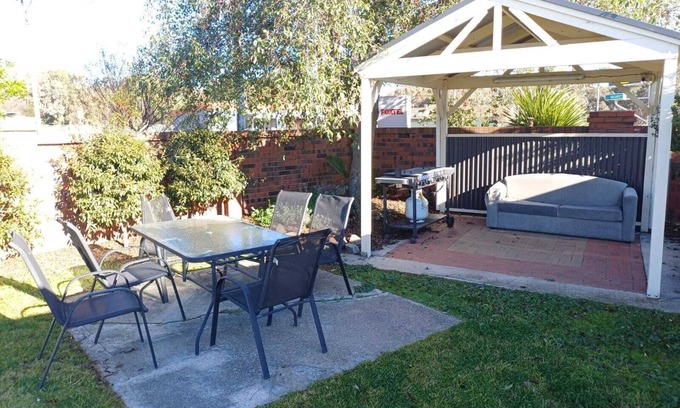 Stawell Hotel | Coorrabin Motor Inn