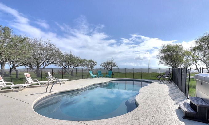 Bayside House | Copano Bay Retreat! Pool, Hot Tub, Lighted Pier! Right on Copano Bay!