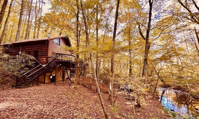 Blue Ridge Cabin | Copper Cabin - Blue Ridge, creek, pets, fire pit