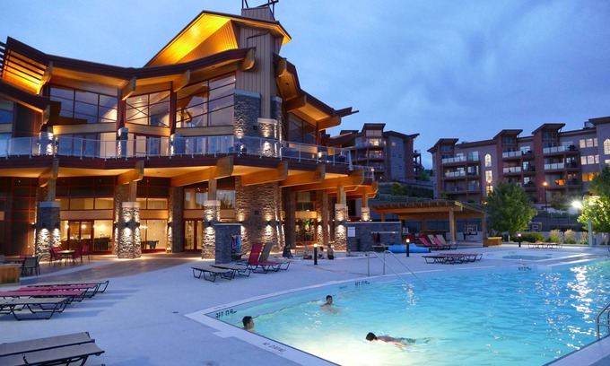 Central Okanagan Condo | Copper Oasis - Modern Okanagan 2 BR condo with mountain and lake view