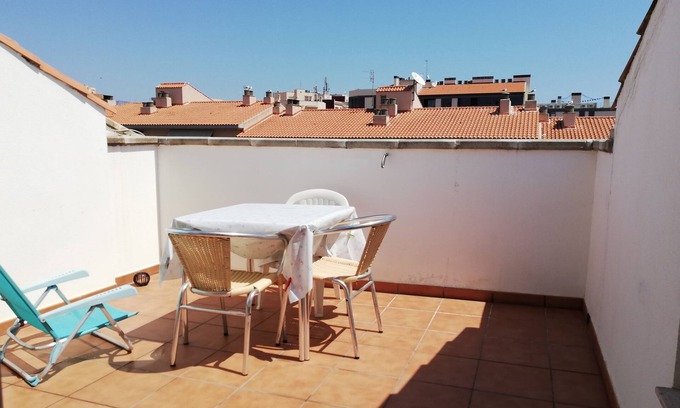 Costa Dorada Apartment | Coqueta Buhardilla con Terraza y Vistas al mar