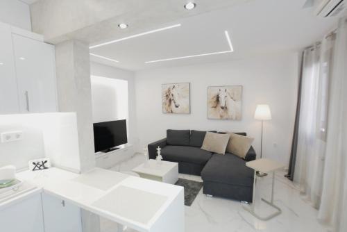 Ano Poli Apartment | Coral Apartment with free private parking of stayinthess