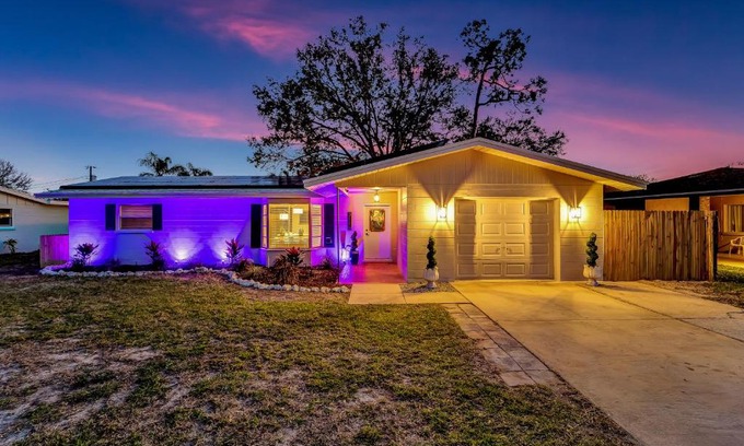South Bradenton House | Coral Reef Cabana