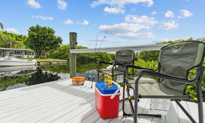 North Fort Myers House | Coral Way Escape is your private slice of Southwest Florida paradise