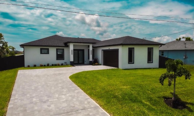 Mariner House | Corallo House - Heated Pool
