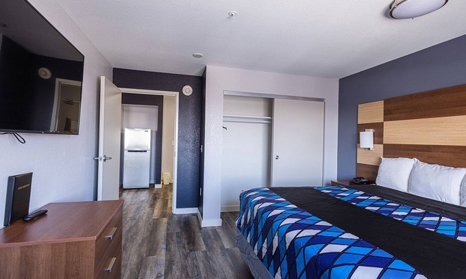 Inver Grove Heights House | Coratel IGH - 1 King Studio Apartment Living Room & Kitchenette