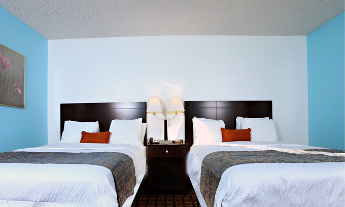 Newton Hotel | Coratel Inn & Suites By Jasper Newton