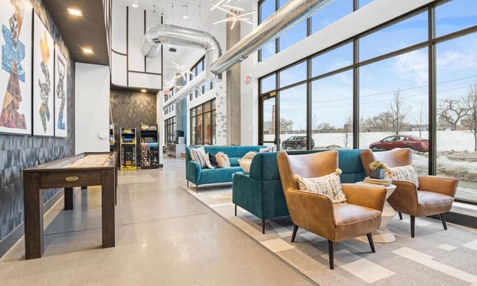 Riverview Apartment | Cordelle 314 · Gym, Pool, Foosball - 1 Bed w/River Views