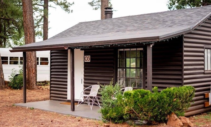 Pinetop House | Corduroy Boutique Lodge