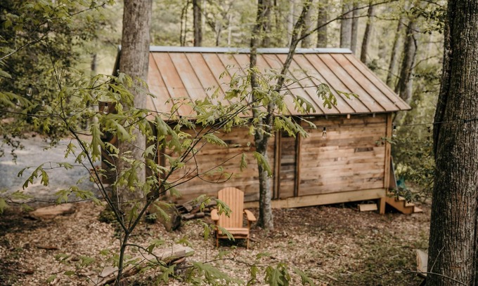Zirconia Cabin | Corn Crib- 38 acres- hiking, mountain biking, waterfall