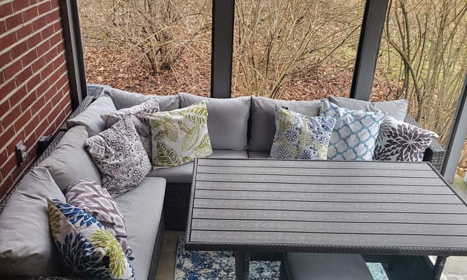 Ithaca House | Cornell/IC Collegetown Craftsman Getaway