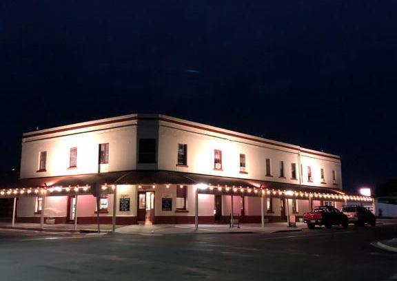 Wallaroo Hotel | Cornucopia hotel