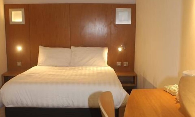 Rotherham Hotel | Corona Hotel Sheffield Meadowhall