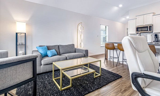 Manchaca House | Coronilla Bend - Guest House | House in Austin