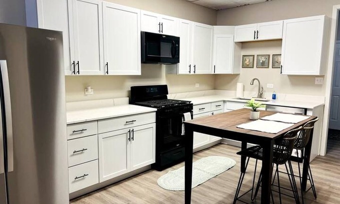 Lake Station Apartment | Corporate Loft near Merrillville/Crown Point
