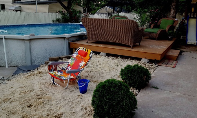 East Rutherford House | CORPORATE OR FAMILY MONTHLY RENTAL ONLY - $ 116./nite in the heart of the fun