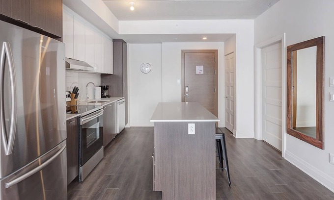 Laval Apartment | Corporate Stays| L' Equinox | New and modern 2BR