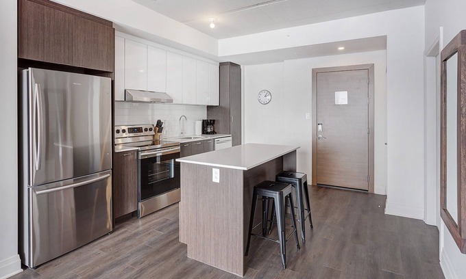 Laval Apartment | Corporate Stays | L’Equinoxe | Modern 2BR