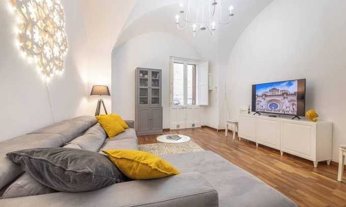 Lecce Historic Center Apartment | Corte Tiso, residence in the historic centre of Lecce
