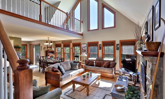 Killington House | Cortina Mountain Chalet - Outdoor Hot Tub - Close To Pico And Killington Mountains 3 Bedroom Home