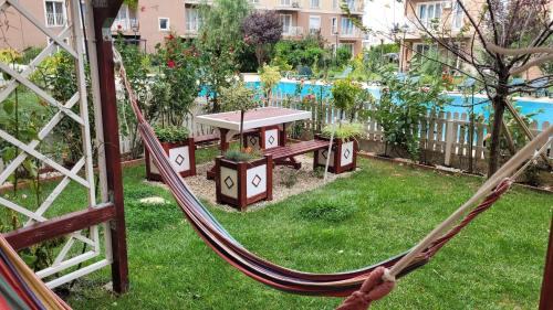 Stefanestii de Jos Apartment | Cosmopolis - ap cu gradina si piscina
