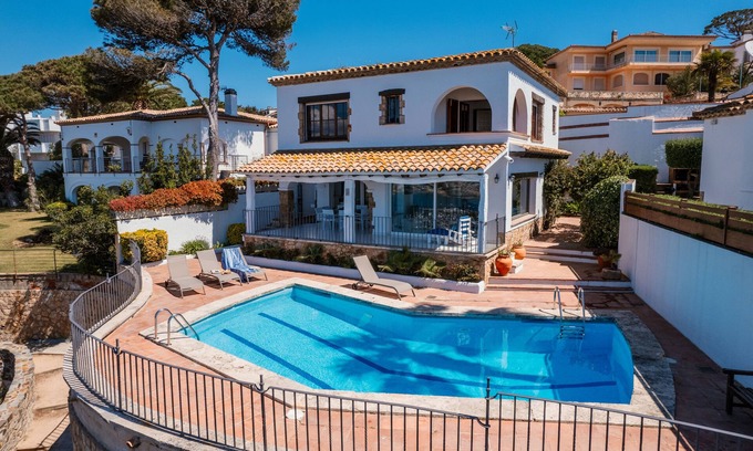 Sant Feliu de Guixols House | COSTA BRAVA SUITES VILLA Cala Jonca