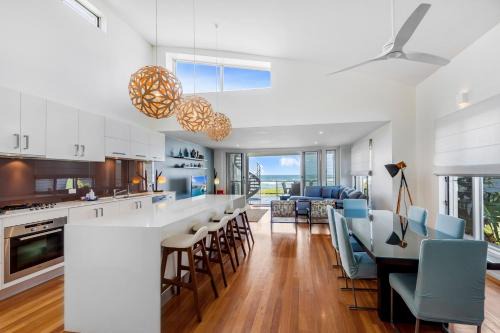 North Creek House | Costa del Sol - Beachfront Lennox Head