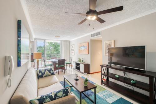 Barrio Santa Lucia Apartment | Costa Linda 7-13