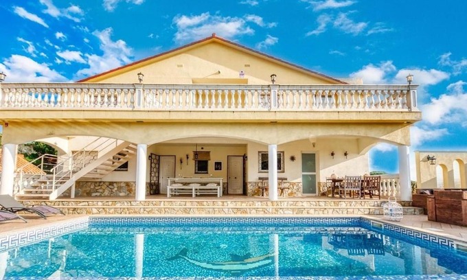 Condado del Jaruco Villa | Costacabana - Villa Madonna