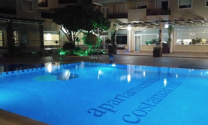 Orihuela Costa Condo | Costamarina apartment with pool 600 meters from the sea.