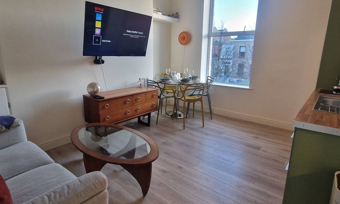 Rathmines Apartment | Cosy 1BD in Refurbed Victorian House, Heart of D6