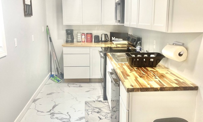 St. Louis Condo | Cosy 2 bedrooms with free parking