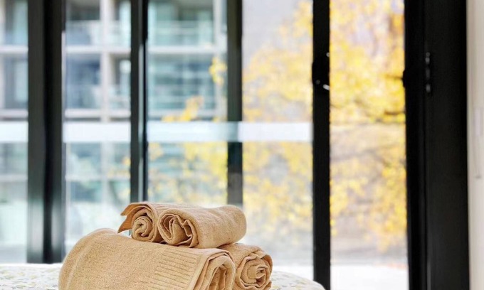 Braddon Apartment | Cosy 2b2ba apt near to Canberra Centre, ANU, free parking spot