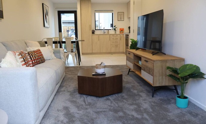Henderson House | Cosy 2BR House in Awaroa Road
