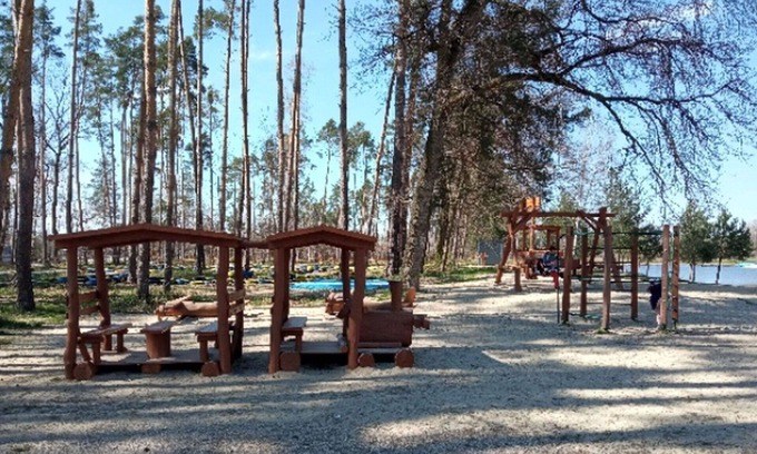 Hradec Kralove House | Cosy apartment in villa for 12 people with WIFI, TV, patio, pets allowed and parking