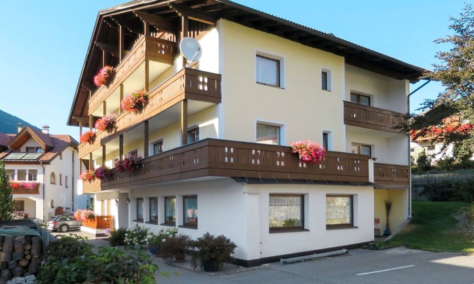 St. Valentin auf der Haide Apartment | Cosy apartment for 6 people with WIFI, TV, balcony, pets allowed and parking
