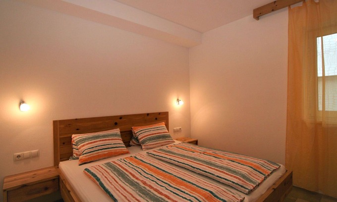Holdernach Apartment | Cosy apartment for 4 guests with WIFI, TV, terrace and parking