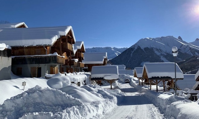 Saint-Jean-d'Arves Apartment | Cosy Apartment in Saint Jean D'Arves -2 Bedrooms 4 People