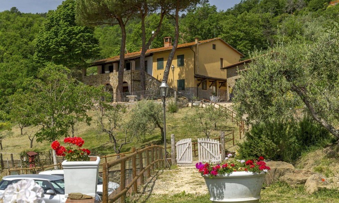 Starda Villa | Cosy apartment in villa for 12 guests with WIFI, pool, A/C, TV, terrace and parking