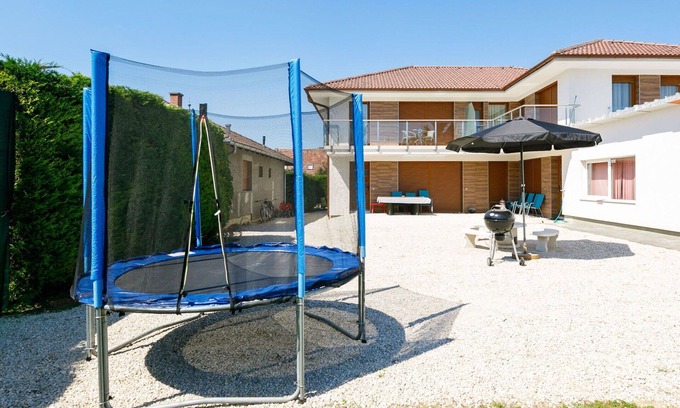 Balatonszarszo Apartment | Cosy apartment for 5 guests with A/C, WIFI, TV, balcony and parking