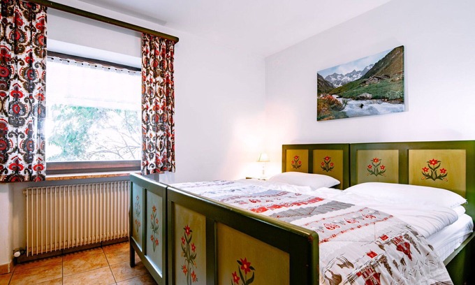 Alba Apartment | Cosy apartment for 2 guests with TV and pets allowed