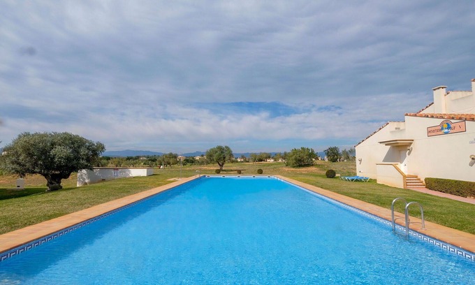 San Jorge Apartment | Cosy apartment for 4 people with WIFI, pool, A/C, TV, balcony and parking