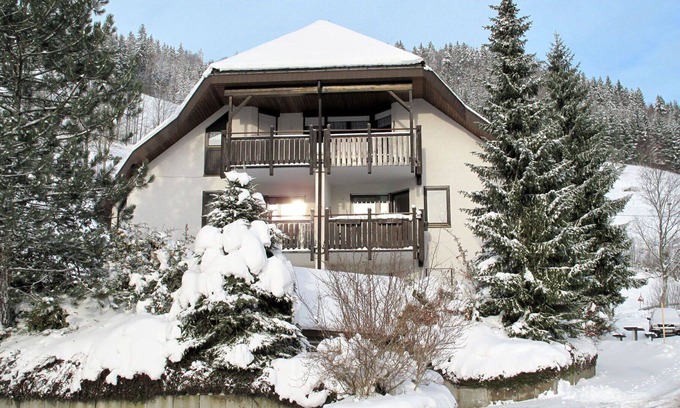 Todtnau Apartment | Cosy apartment for 4 guests with WIFI, TV, terrace, pets allowed and parking