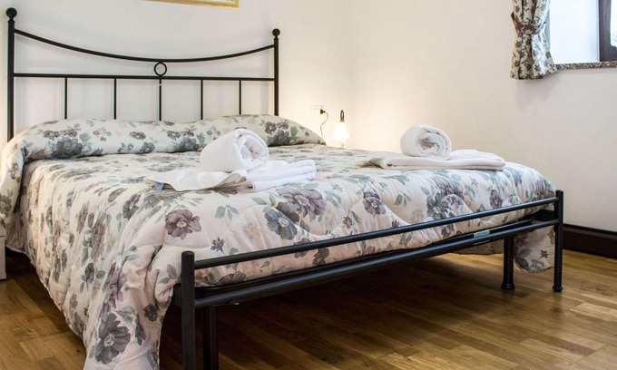 Ovaro Apartment | Cosy apartment for 4 guests with WIFI, TV, patio, pets allowed and parking