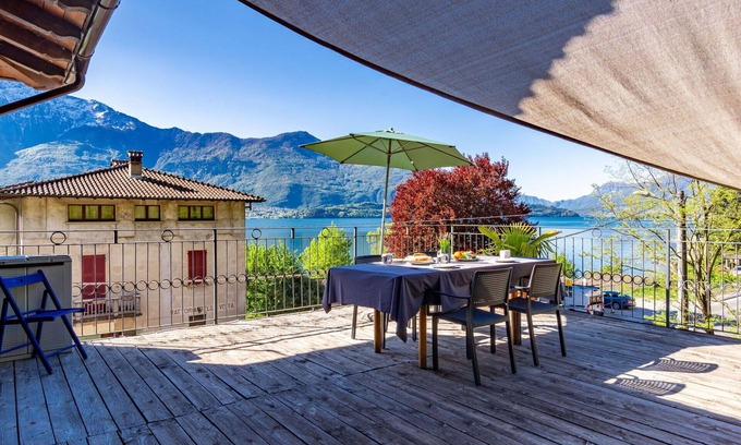 Aurogna Apartment | Cosy apartment for 4 people with WIFI, A/C, TV, patio and parking