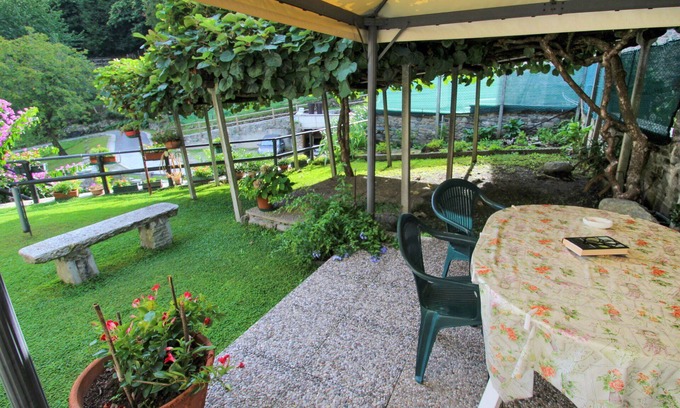 Cremia Apartment | Cosy apartment for 4 people with TV, balcony and parking