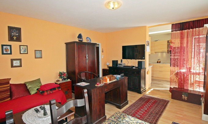Margareten Apartment | Cosy apartment for 4 people with WIFI, TV and terrace