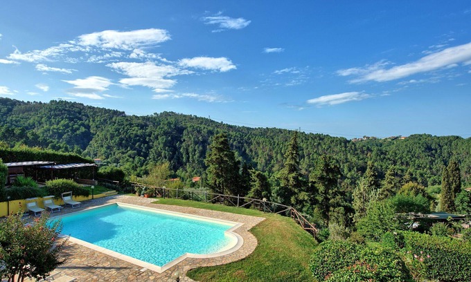 Massarosa Apartment | Cosy apartment for 4 people with pool, WIFI, TV and panoramic view, close to Viareggio